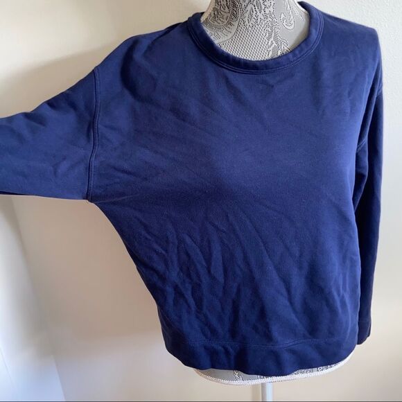 Nike Dri-Fit Versa Long Sleeve Open Back crewneck - Picture 5 of 12